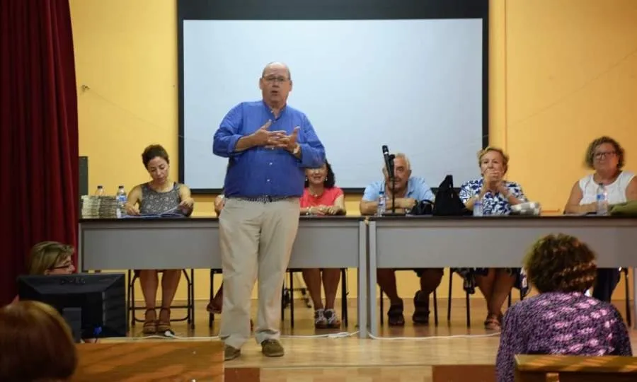 Foto 11 - Chema S&aacute;nchez gana con &lsquo;Va por ti preciosa&rsquo; el Certamen de Relatos de Aldea del Obispo