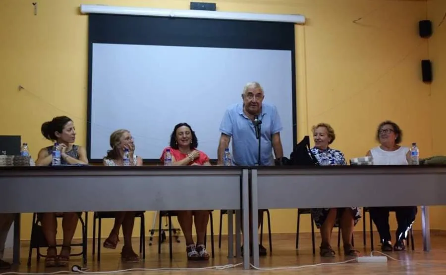 Foto 7 - Chema S&aacute;nchez gana con &lsquo;Va por ti preciosa&rsquo; el Certamen de Relatos de Aldea del Obispo