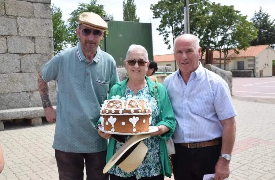 Foto 7 - Recaudados 1.750&euro; en la Subasta de las Roscas de Nuestra Se&ntilde;ora en Aldea del Obispo
