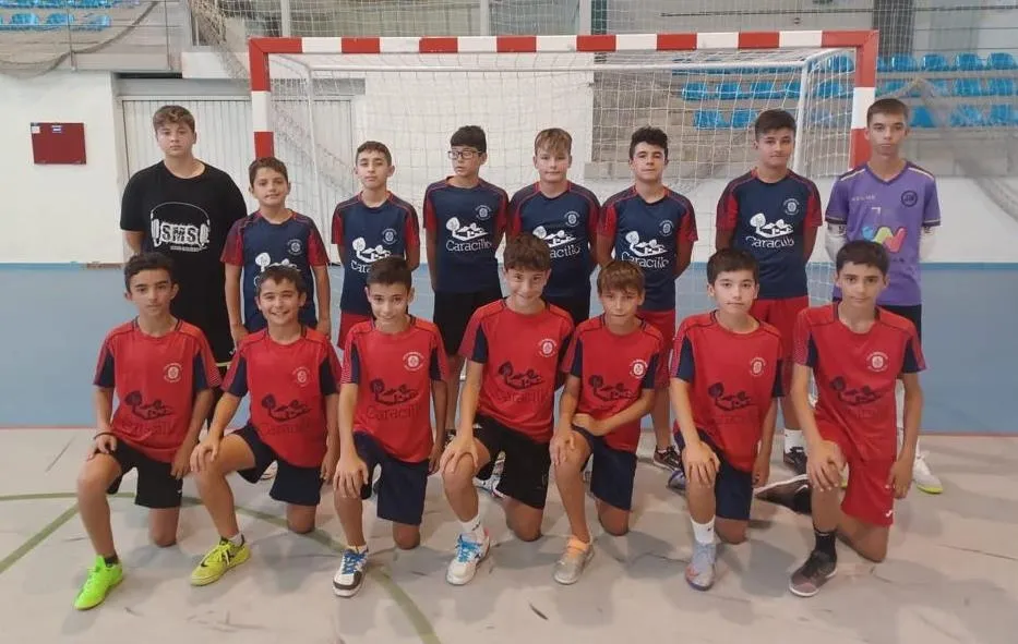 Foto 4 - El III Infantil se pone en marcha con dos generaciones que no se juntaban desde Prebenjamines