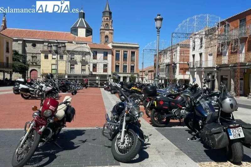 La Plaza de la Constitución acogía la VII Biker Day Ciudad de Peñaranda