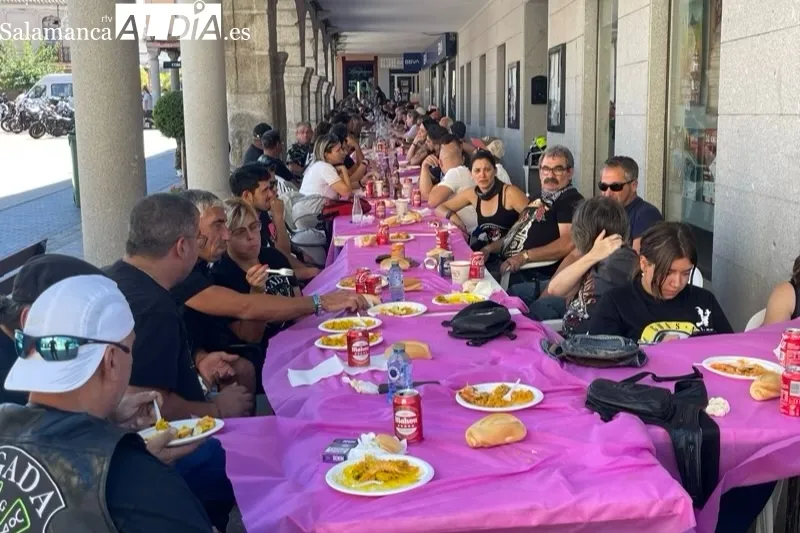 La Plaza de la Constitución acogía la VII Biker Day Ciudad de Peñaranda