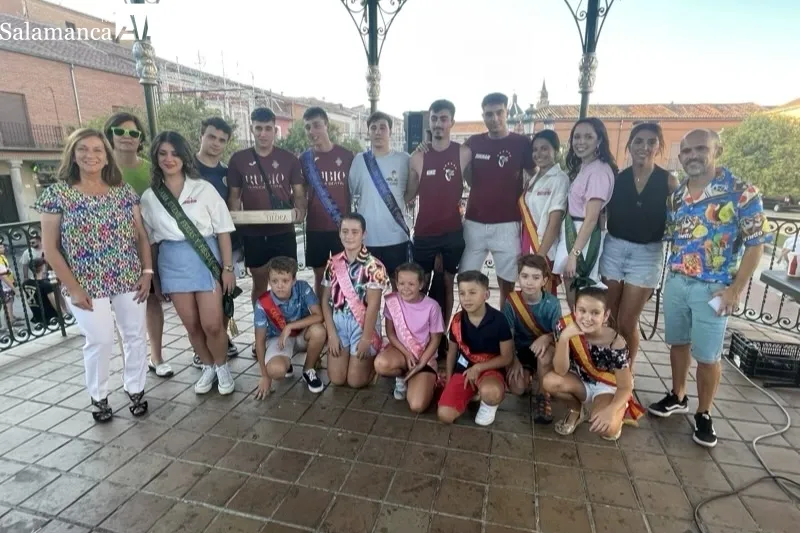 Foto 2 - M&aacute;s de medio centenar de grupos participa en una divertida Gincana de Pe&ntilde;as 2023