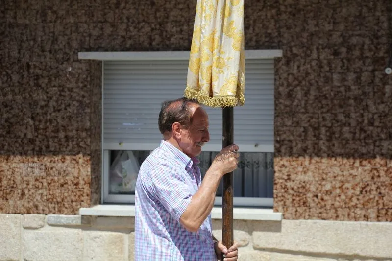 Foto 11 - Cerezal de Pe&ntilde;ahorcada homenajea a la Virgen con la subasta de roscas 