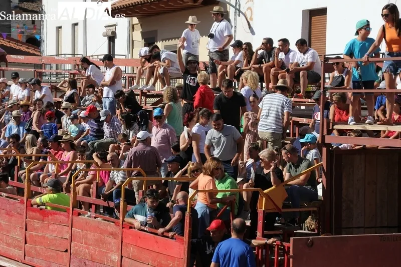 Bonito y emocionante encierro de Valrubio en Villarino de los Aires / CORRAL Y SÁNCHEZ 