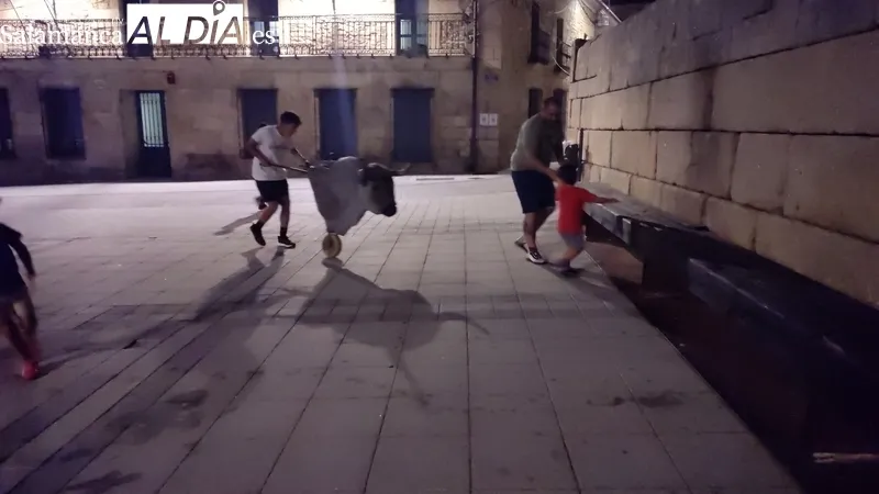Encierros de carretones del lunes por la noche 