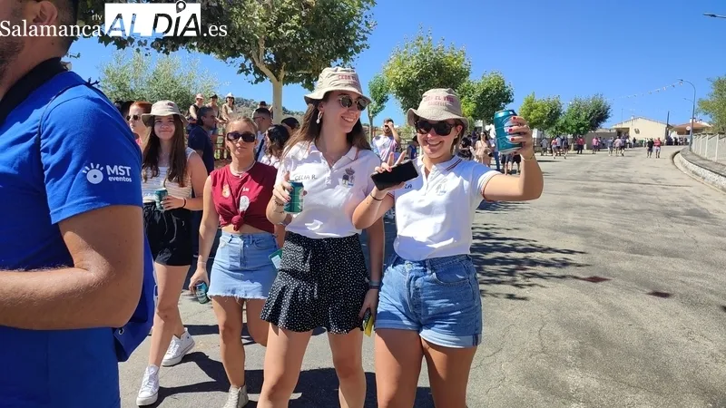 Segundo encierro de las fiestas de Saucelle, en esta ocasión con novillos de Lorenzo 'Espioja' / CORRAL