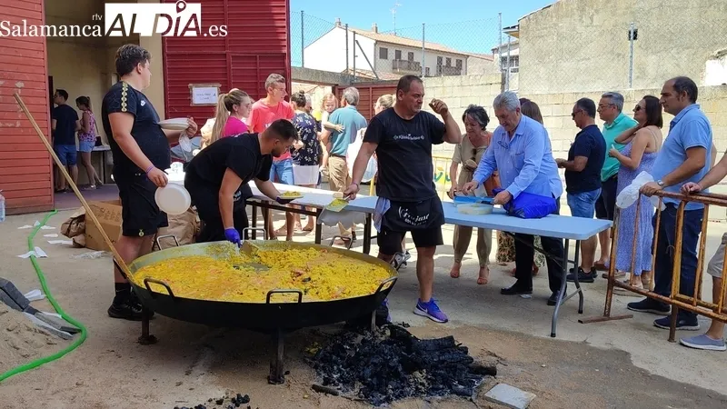 Vitigudino respondía masivamente a la llamada de la Cofradía San Nicolás de Bari / CORRAL