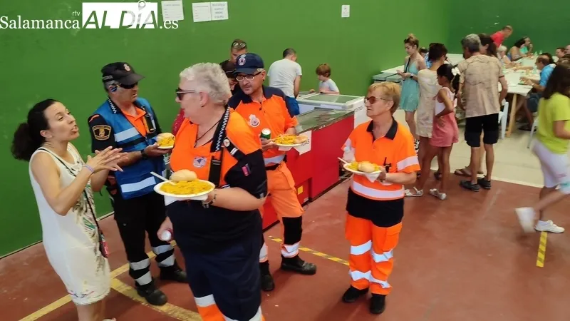 Vitigudino respondía masivamente a la llamada de la Cofradía San Nicolás de Bari / CORRAL