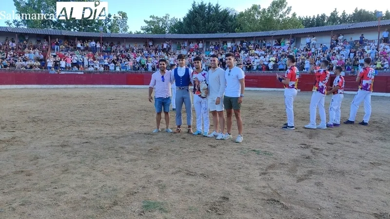 Víctor Revesado, vencedor del concurso de cortes celebrado en Vitigudino este domingo 13 de agosto / CORRAL