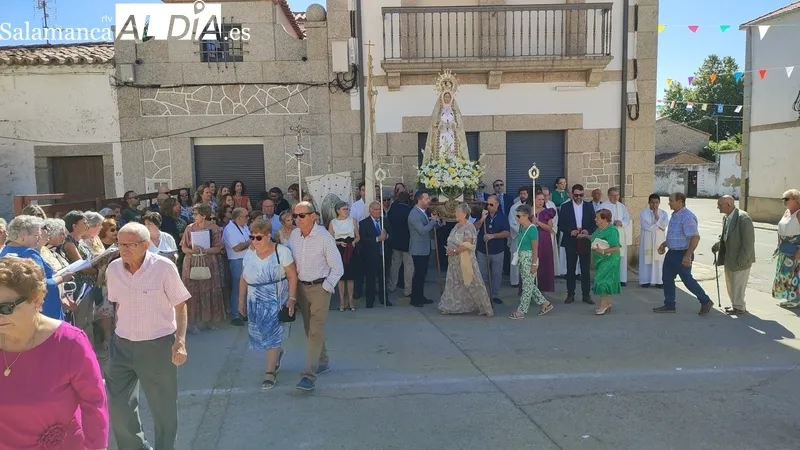 Los actos religiosos en honor a la Virgen de los Caballeros daban paso a dos encierros con novillos de Galache / CORRAL 