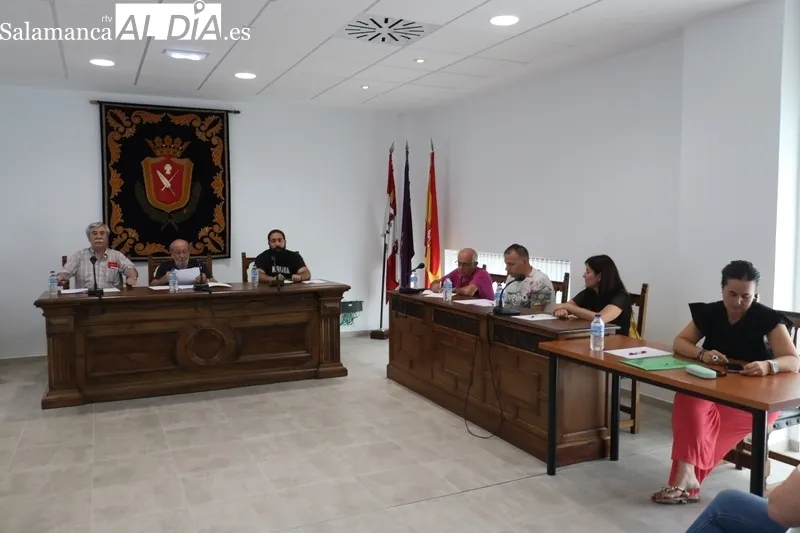 El primer pleno de la legislatura 2023-2027, de trámite, contó con una secretaria nombrada por la Diputación de Salamanca / CORRAL