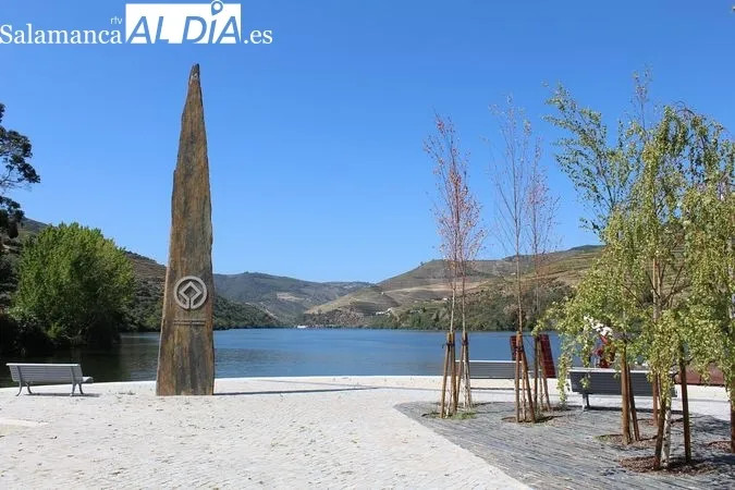 Parque das Bateiras, monolito del Alto Douro Patrimonio Mundial | MARTÍN-GARAY
