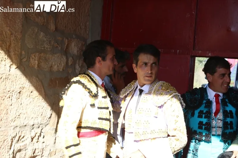 Oreja de peso para Damián Castaño en Vitigudino y salida a hombros de Sergio Galán