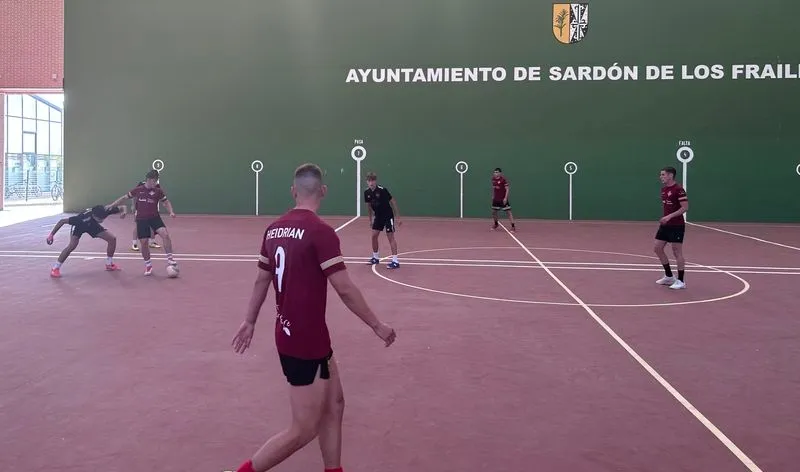 Foto 7 - El Real Monleras se impone por 5-3 al Misco de Ledesma en el IV Torneo de F&uacute;tbol Sala de Sard&oacute;n de los Frailes 