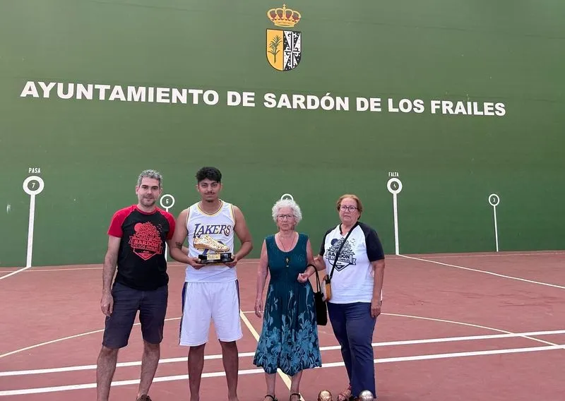 Foto 6 - El Real Monleras se impone por 5-3 al Misco de Ledesma en el IV Torneo de F&uacute;tbol Sala de Sard&oacute;n de los Frailes 