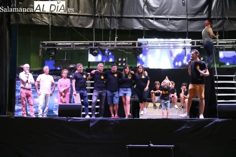 Arrancan las fiestas de Cipérez con el pregón de la peña Pichotes  / CORRAL