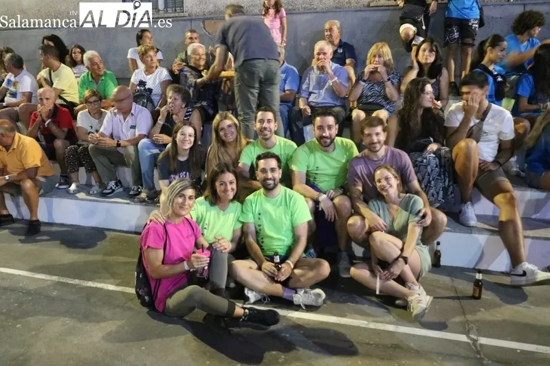 Arrancan las fiestas de Cipérez con el pregón de la peña Pichotes  / CORRAL