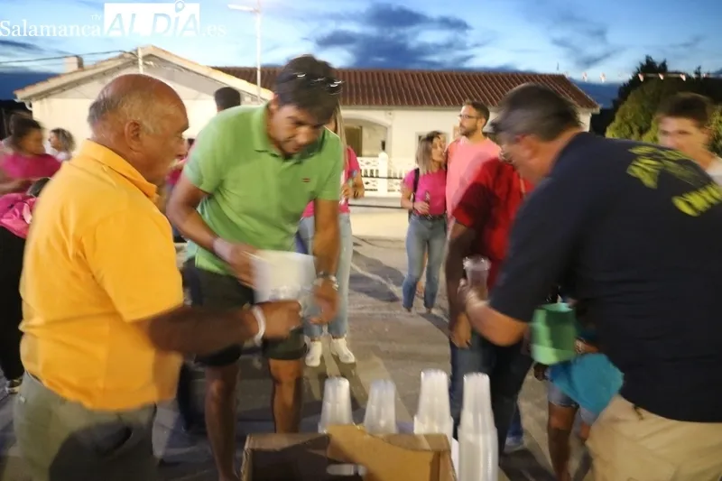 Arrancan las fiestas de Cipérez con el pregón de la peña Pichotes  / CORRAL
