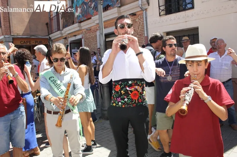 Macotera ha celebrado un año más su multitudinaria procesión de San Roque