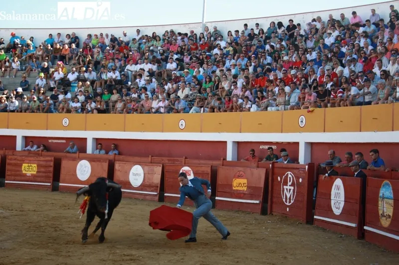 La plaza de toros de Macotera celebraba este viernes un Festival taurino sin picadores