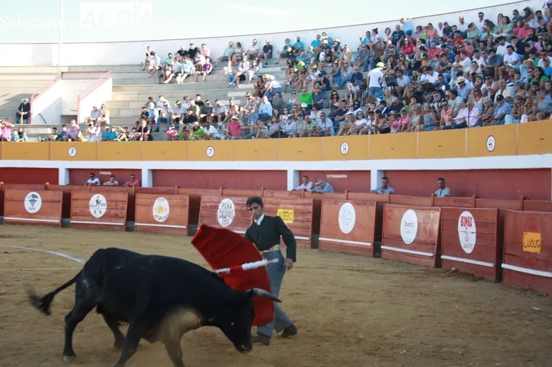 La plaza de toros de Macotera celebraba este viernes un Festival taurino sin picadores