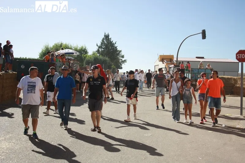 Macotera ha vivido su tradicional encierro a caballo