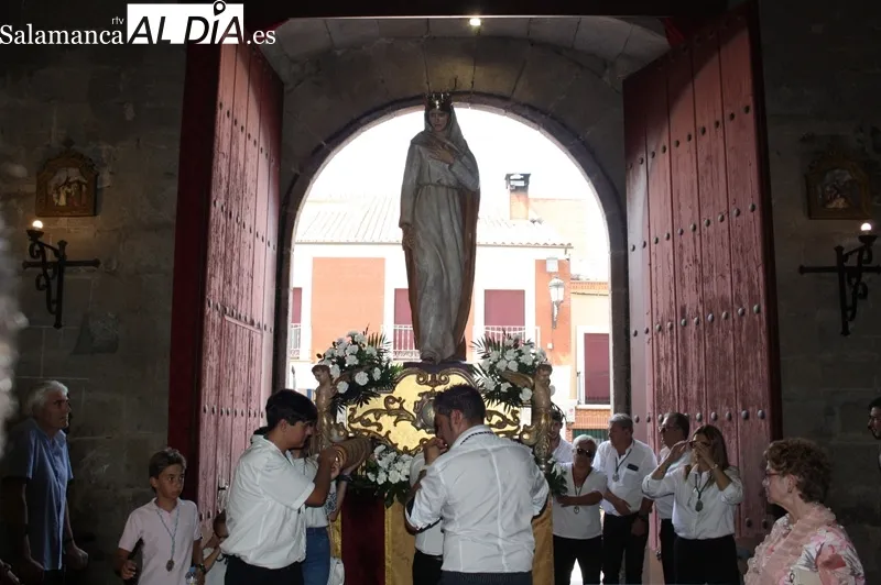 Santa Maria Reina procesionaba por primera vez este martes como patrona de Peñaranda