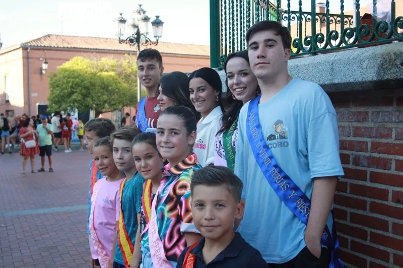 La Plaza de España acogía la tradicional Gincana de Peñas de las Ferias y Fiestas