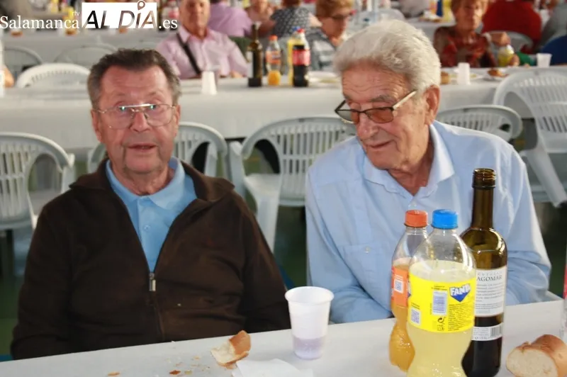 La visita a la residencia Sagrado Corazón y una merienda para los mayores, protagonistas de la tarde de este domingo