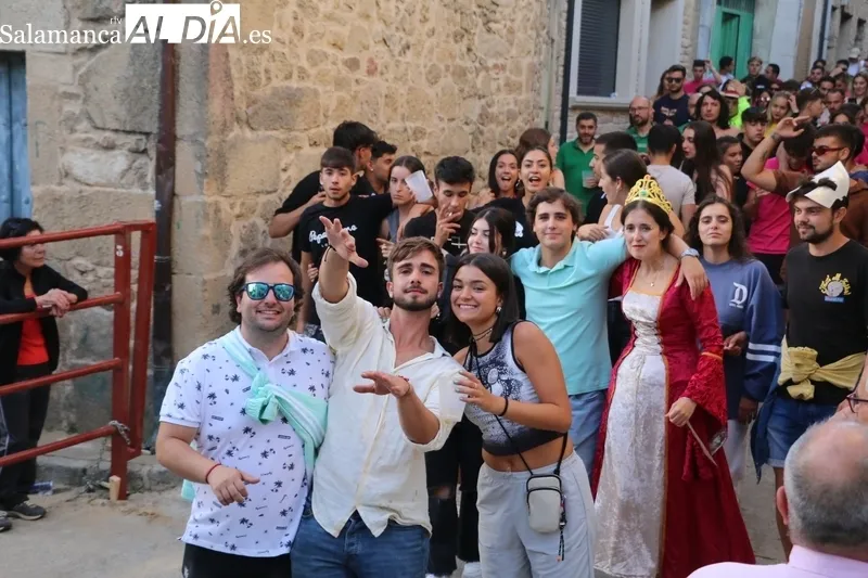 Rápido y bonito encierro de Andoni Rekagorri en Aldeadávila de la ribera este viernes 25 de agosto / CORRAL 