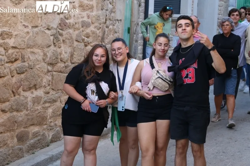 Peligroso encierro de Valrubio con dos sustos en las fiestas de Aldeadávila / CORRAL