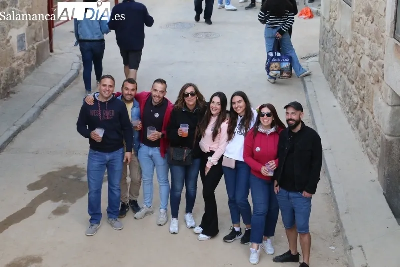 Tercer encierro de las fiestas de Aldeadávila en el que se corrieron tres novillos de Valdeflores y uno de Valrubio / CORRAL Y SAIRA