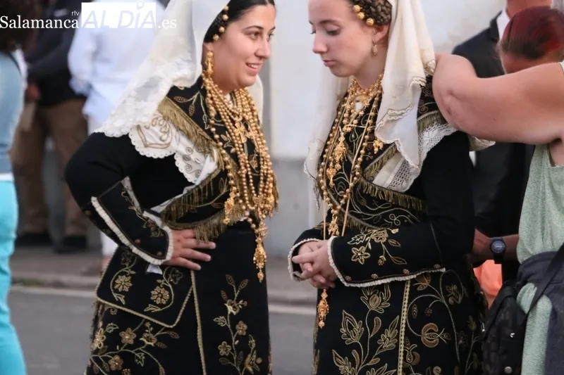 Homenaje a la Virgen de los Caballeros en Villavieja de Yeltes / CORRAL