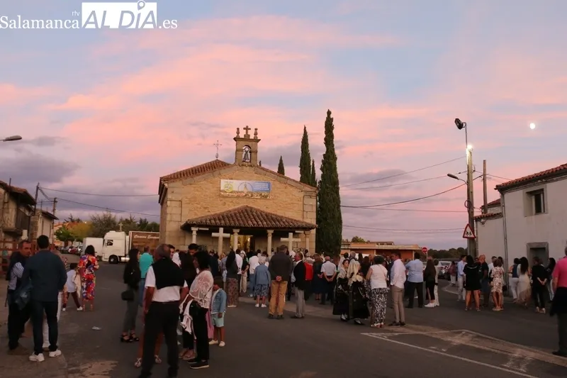 Homenaje a la Virgen de los Caballeros en Villavieja de Yeltes / CORRAL