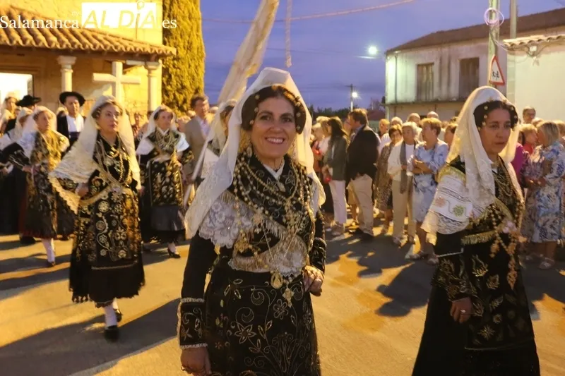 Homenaje a la Virgen de los Caballeros en Villavieja de Yeltes / CORRAL