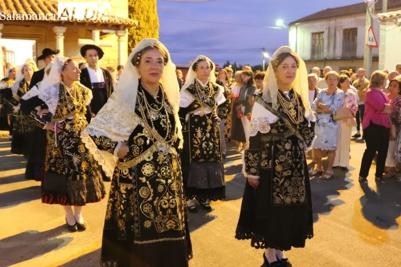 Homenaje a la Virgen de los Caballeros en Villavieja de Yeltes / CORRAL