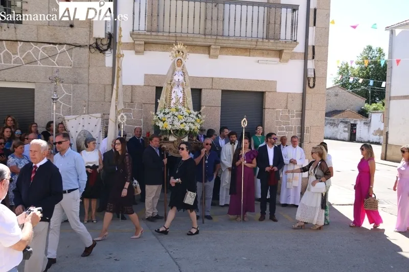 Los actos religiosos en honor a la Virgen de los Caballeros daban paso a dos encierros con novillos de Galache / CORRAL 