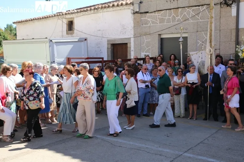 Los actos religiosos en honor a la Virgen de los Caballeros daban paso a dos encierros con novillos de Galache / CORRAL 