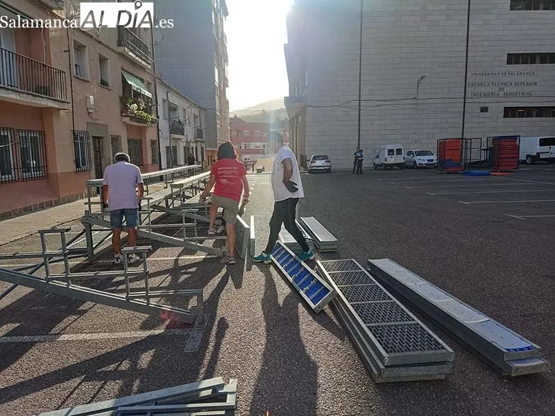 Foto 4 - La Plaza de Santa Teresa de B&eacute;jar se transforma en tres pistas de baloncesto