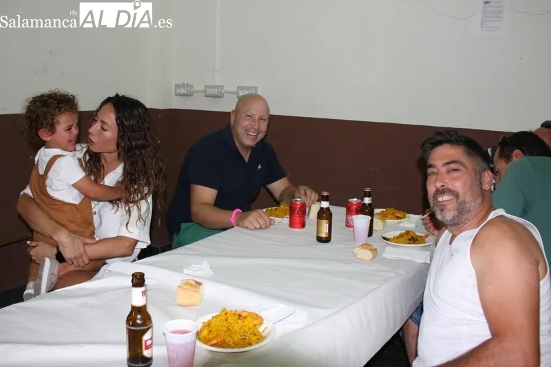 Paella organizada en Yecla de Yeltes por la Asociación Cultural La Muralla / SILVESTRE
