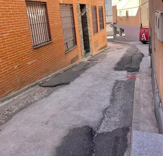 Foto 2 - Obras de renovaci&oacute;n de abastecimiento de la calle Resbal&oacute;n