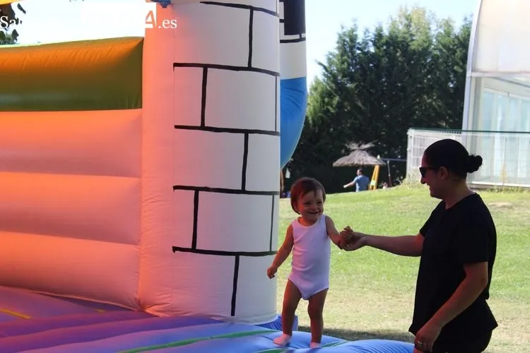 Foto 9 - Hinchables acu&aacute;ticos para despedir las fiestas