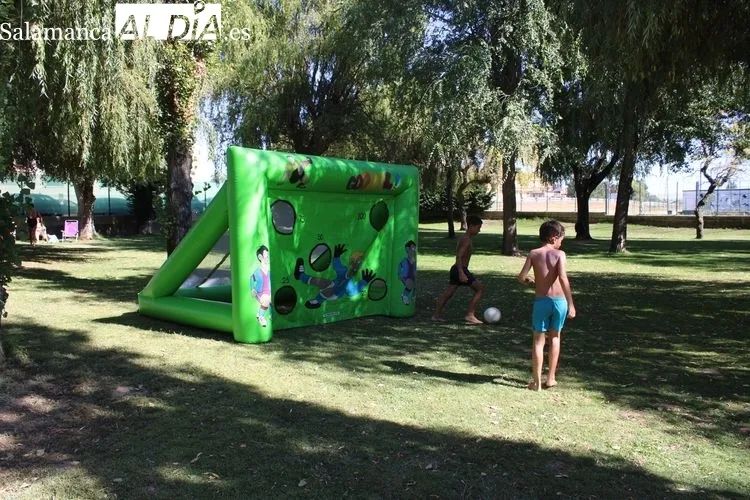 Foto 5 - Hinchables acu&aacute;ticos para despedir las fiestas