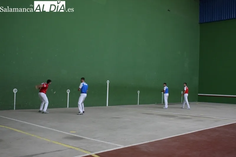 Partidos de pelota a mano en Vitigudino / SILVESTRE 