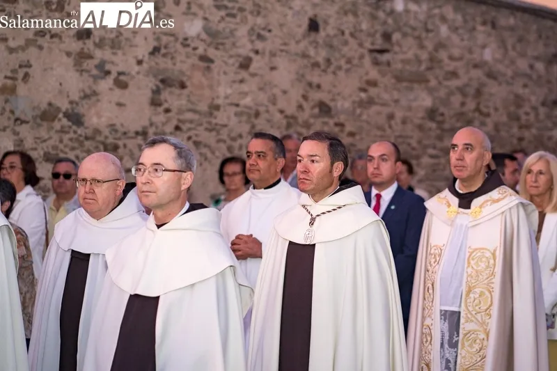 Foto 15 - La procesi&oacute;n del regreso a clausura de Santa Teresa, en im&aacute;genes