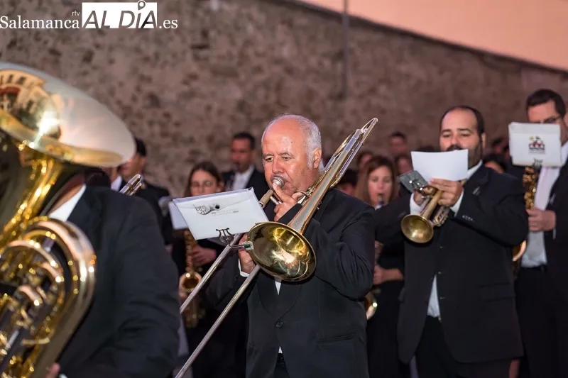 Foto 11 - La procesi&oacute;n del regreso a clausura de Santa Teresa, en im&aacute;genes