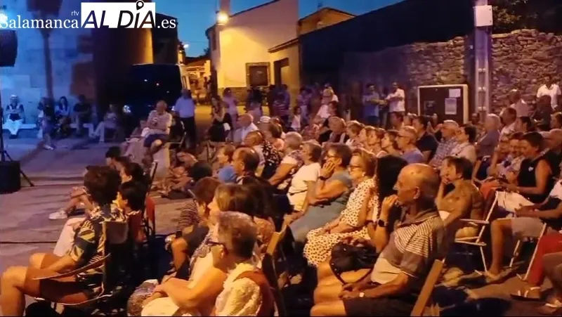 Actuación de Mayalde Tradicional en Almendra