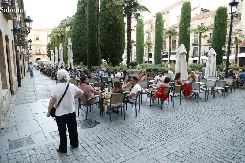 Terrazas en la Gastrozona Libertad, en la plaza del mismo nombre. Foto de David Sañudo