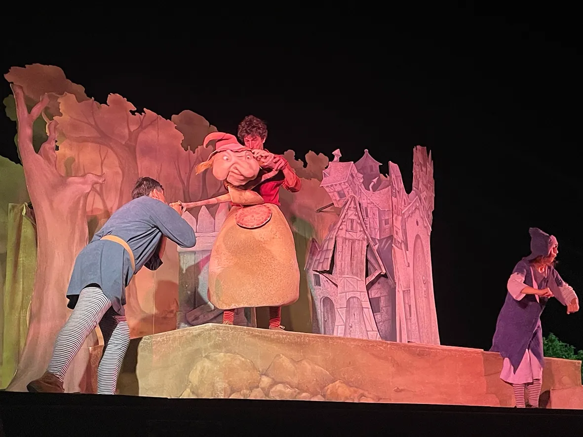 Foto 2 - Teatro Mutis lleva el mundo de las brujas a Carbajosa